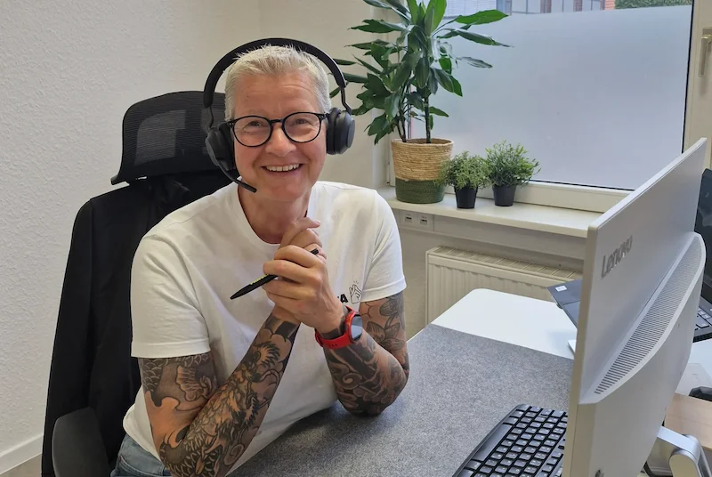 Persönlicher Ansprechpartner bei Pangea koordiniert Handwerker und begleitet Sanierungsprojekte stressfrei